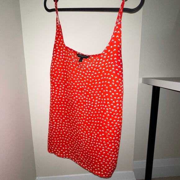 Banana Rebublic v-neck camisole - Picture 1 of 1